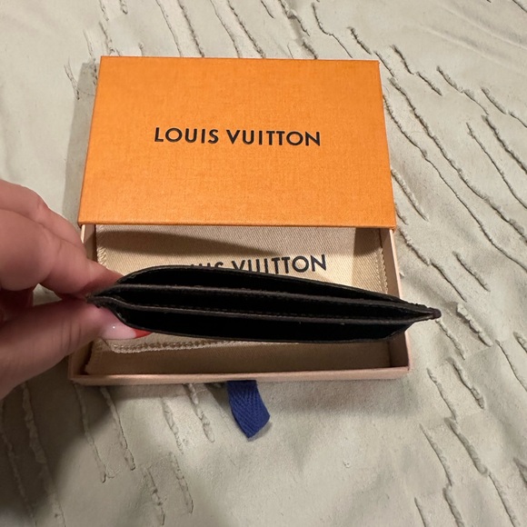 Louis Vuitton reverse monogram card holder - Picture 3 of 3